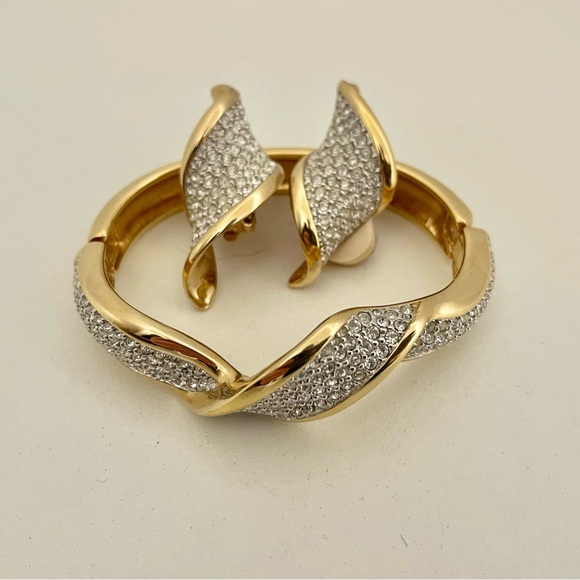 Swarovski Earrings and bracelet set - Picture 5 of 9